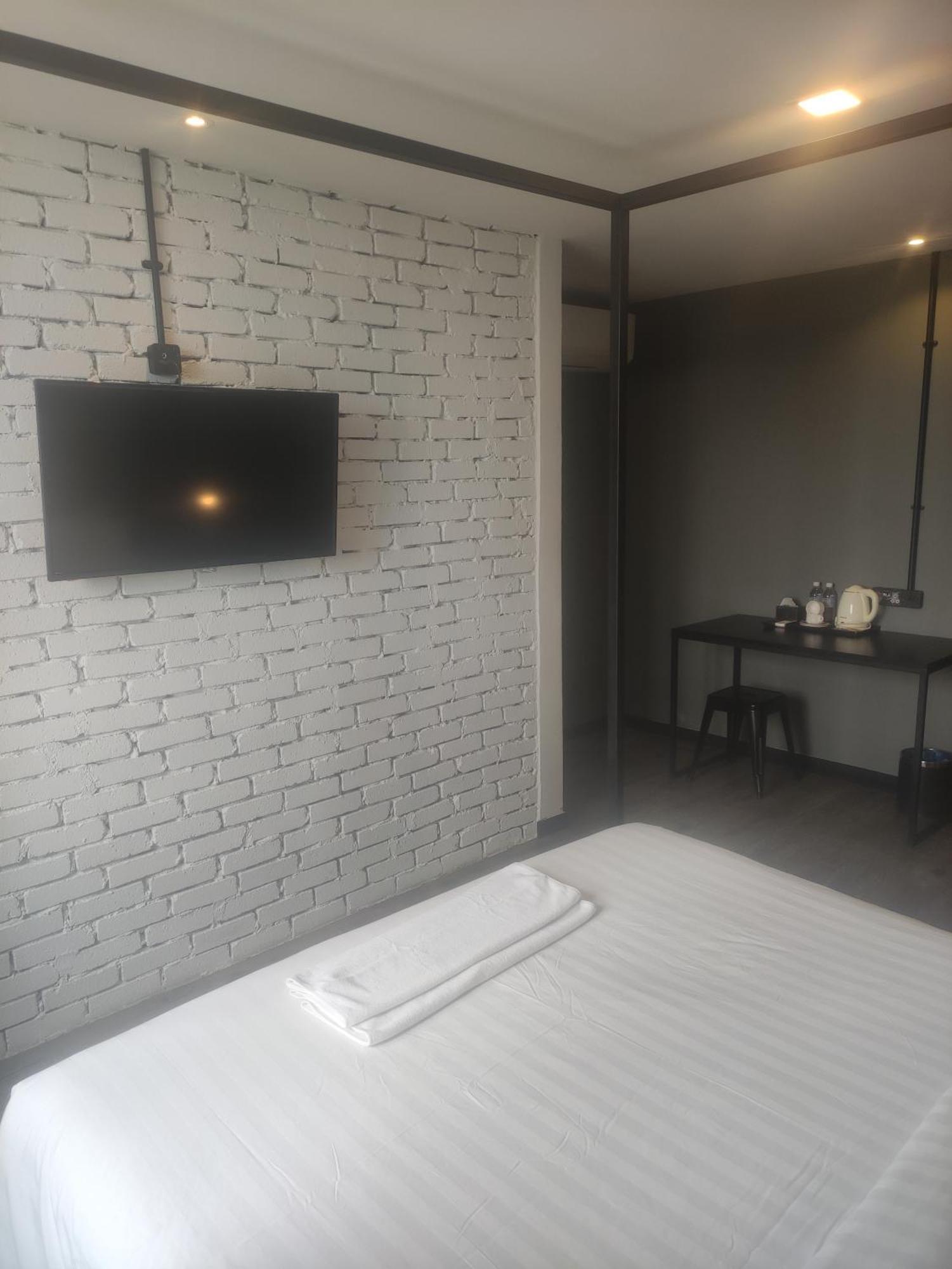 68 Boutique Hotel Sitiawan Exterior foto