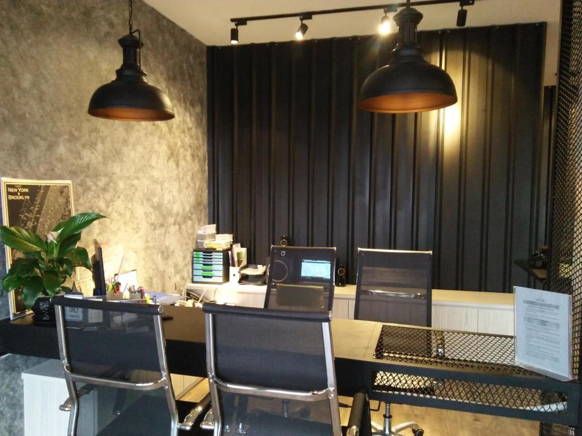 68 Boutique Hotel Sitiawan Exterior foto